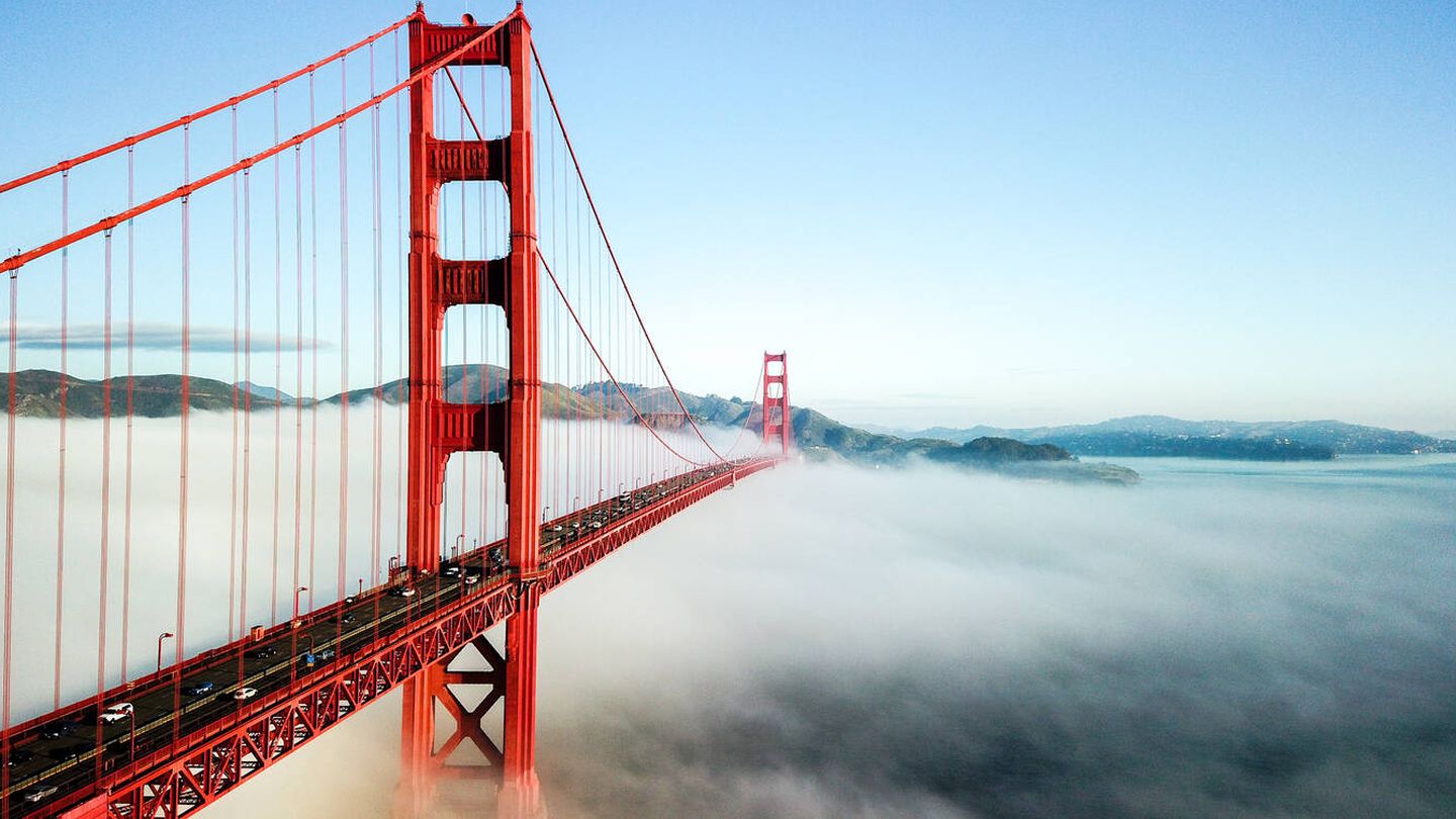 El puente Golden Gate en la niebla. (iStock)