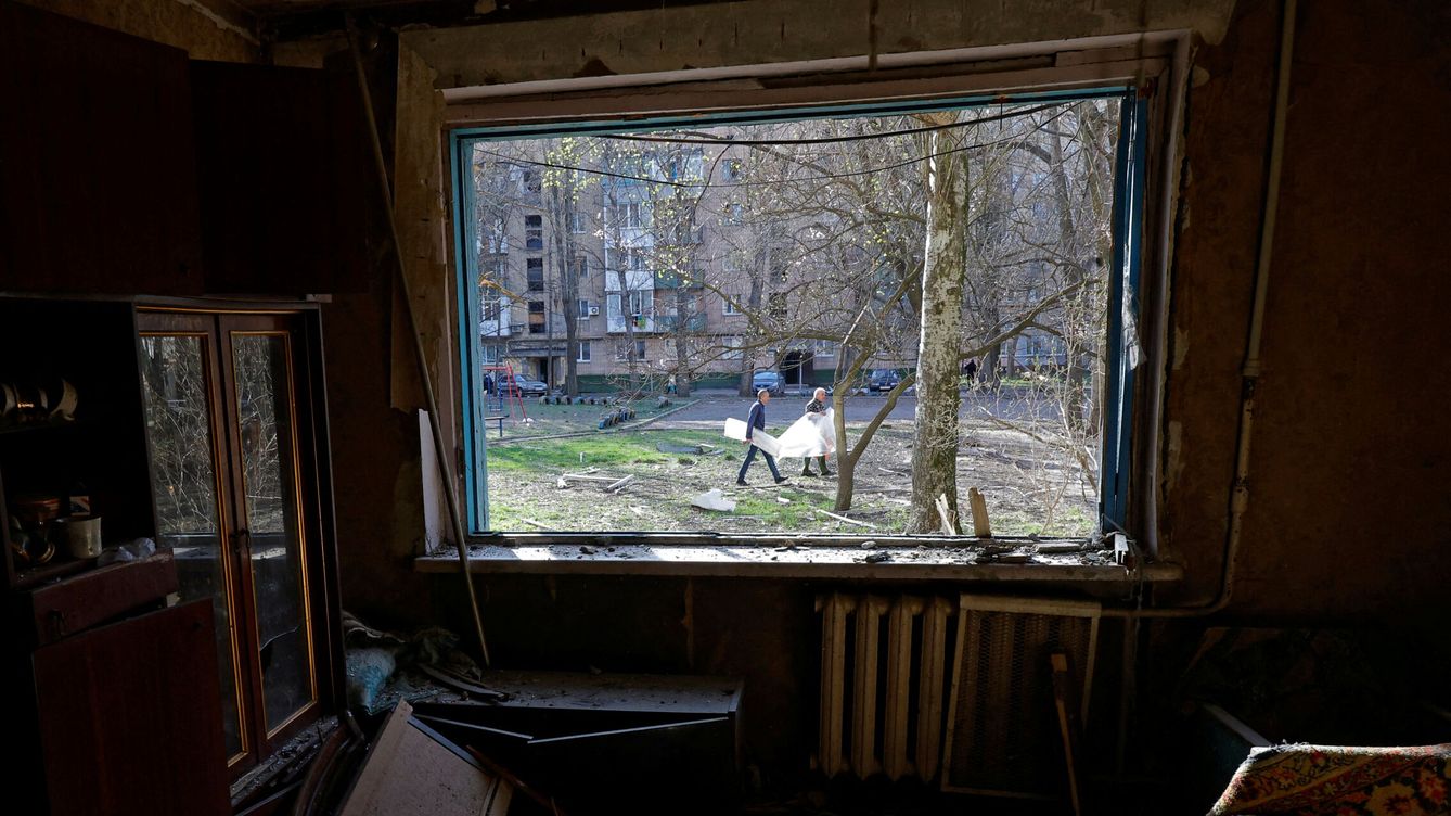Foto: Imagen de Donetsk destruido tras los ataques. (Reuters/Alexander Ermochenko)