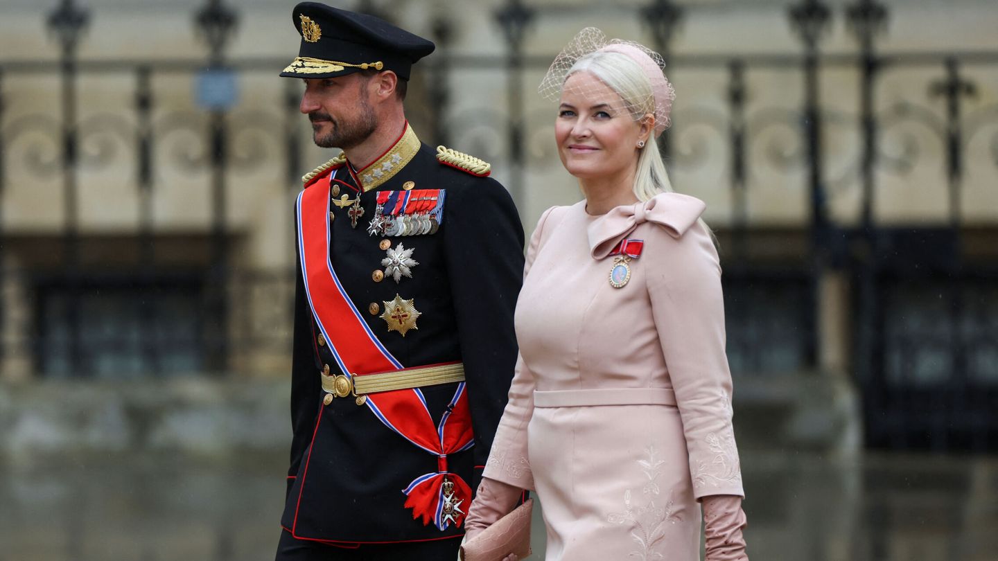 Haakon, Crown Prince of Norway and Mette-Marit, Crown Princess of Norway arrive to attend Britain's King Charles and Queen Camilla's coronation ceremony at Westminster Abbey, in London, Britain May 6, 2023. REUTERS Henry Nicholls