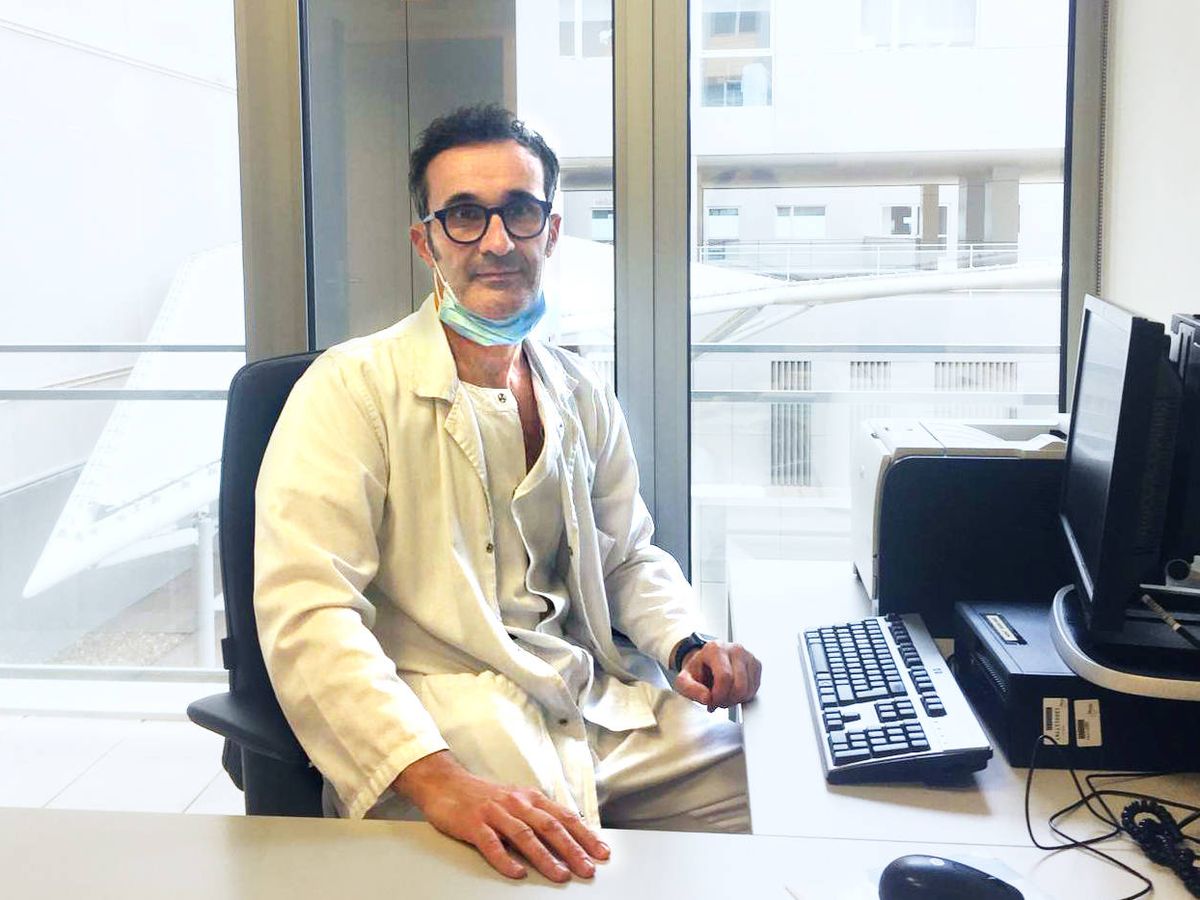 Foto: Antonio Santa Cruz, jefe del Servicio de Neumología del Hospital Universitario Santa Lucía de Cartagena