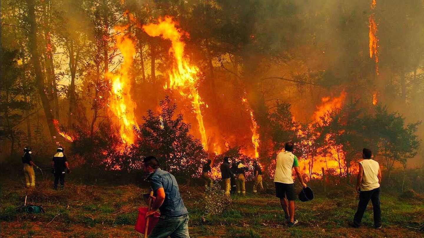 Imagen de uno de los incendios del pasado año en Galicia.