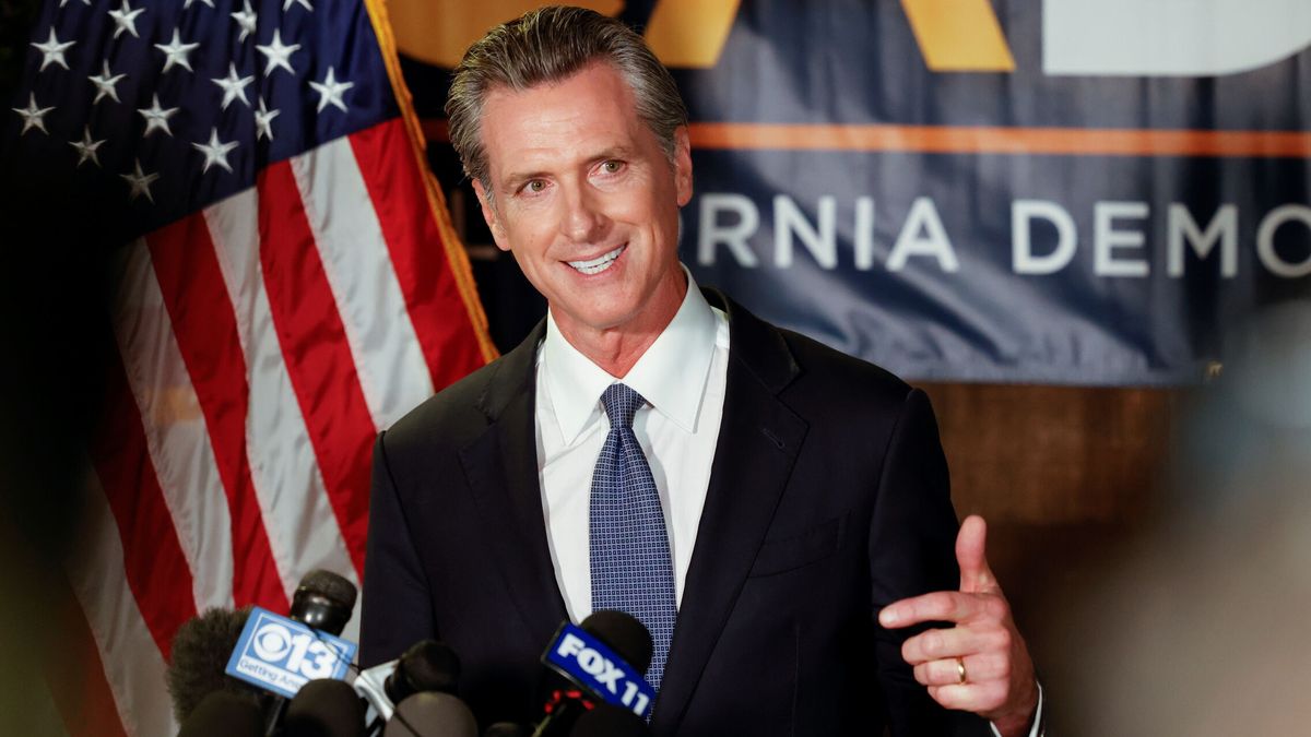 Fracasa la revocatoria contra el gobernador demócrata de California, que revalida su cargo