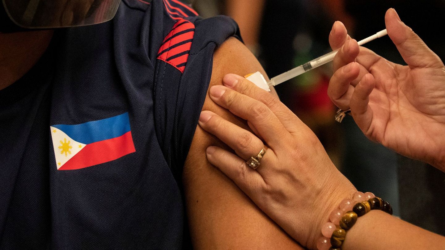 Todos los atletas están siendo vacunados antes de los JJOO. (Reuters)