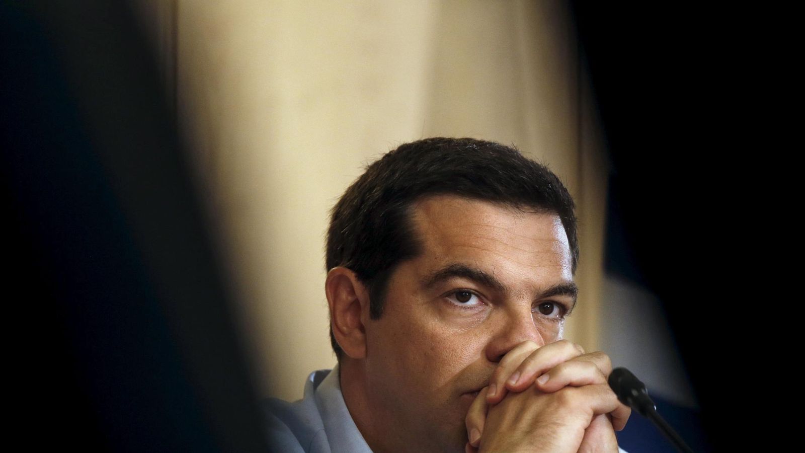 Foto: El primer ministro griego durante una reunión en el Ministerio de Industria, en Atenas, el 21 de agosto de 2015 (Reuters).