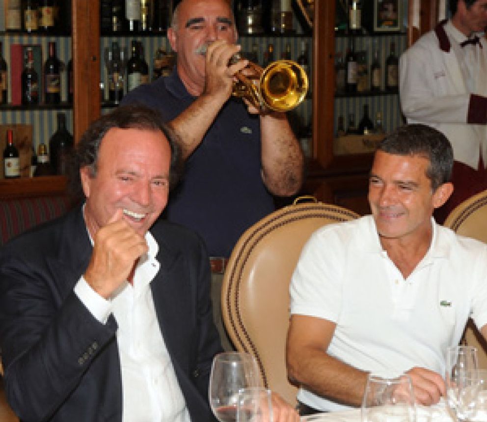Foto: El trompetista de Julio Iglesias quiere ser marqués