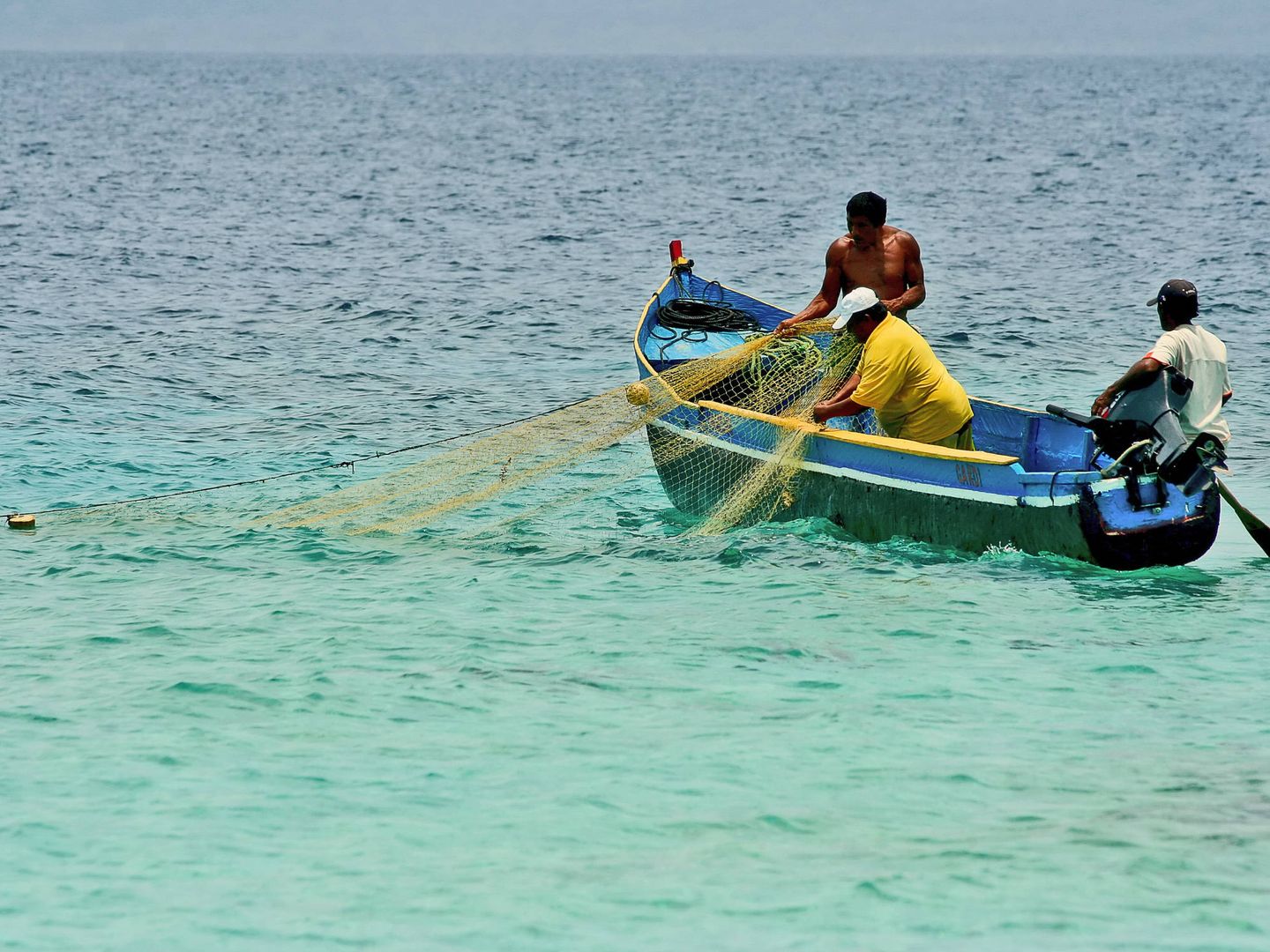 Pescando con los Kuna Yalas en Panamá. (J. B.)