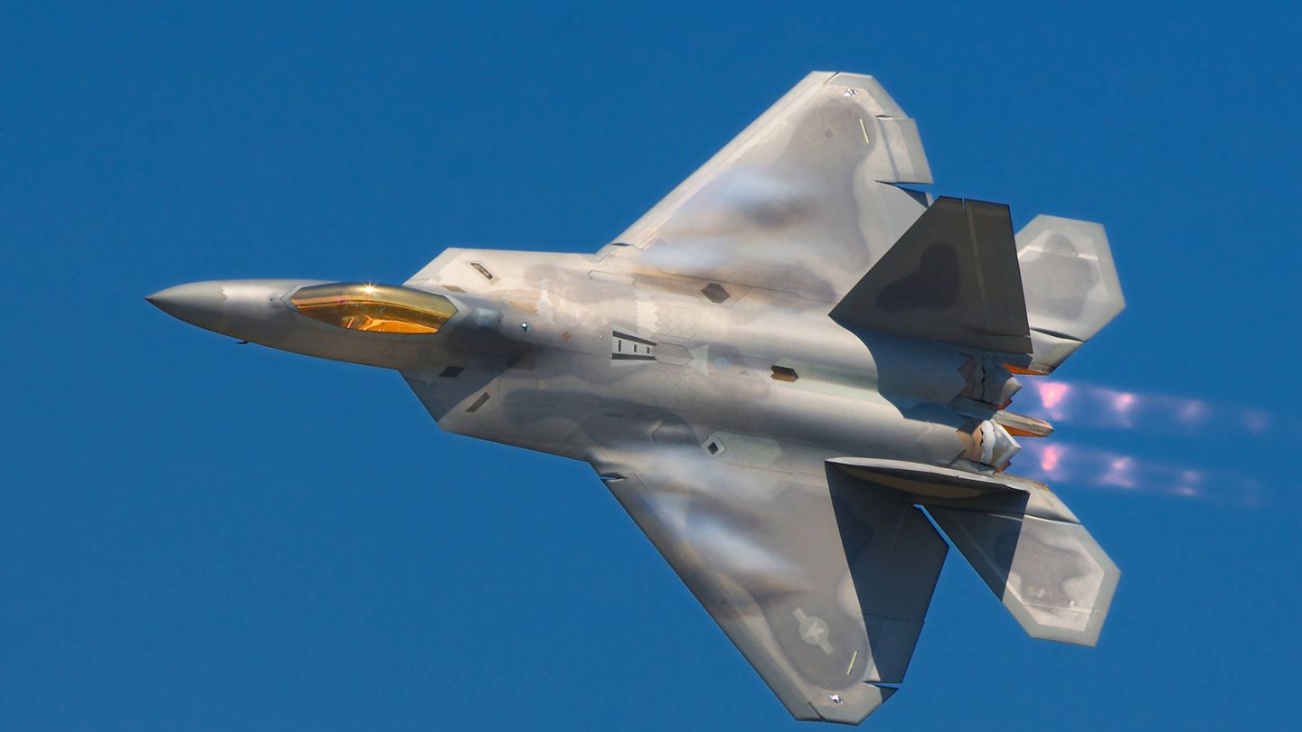 El F-22, llamado a ser sustituido por el nuevo caza de 6ª generación de EEUU. (Foto: Wikipedia)