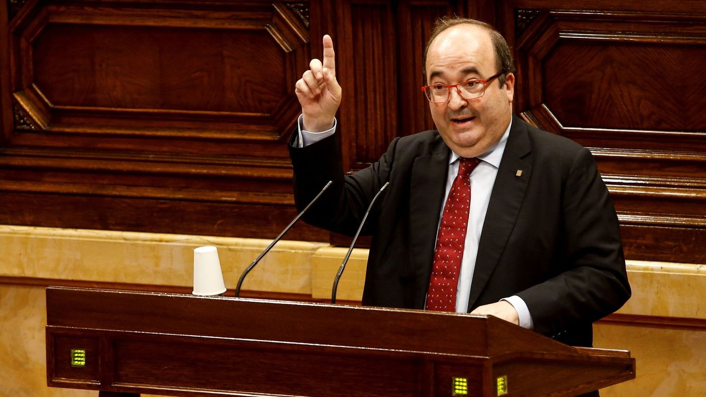Miquel Iceta interviene en el Parlament. (EFE)