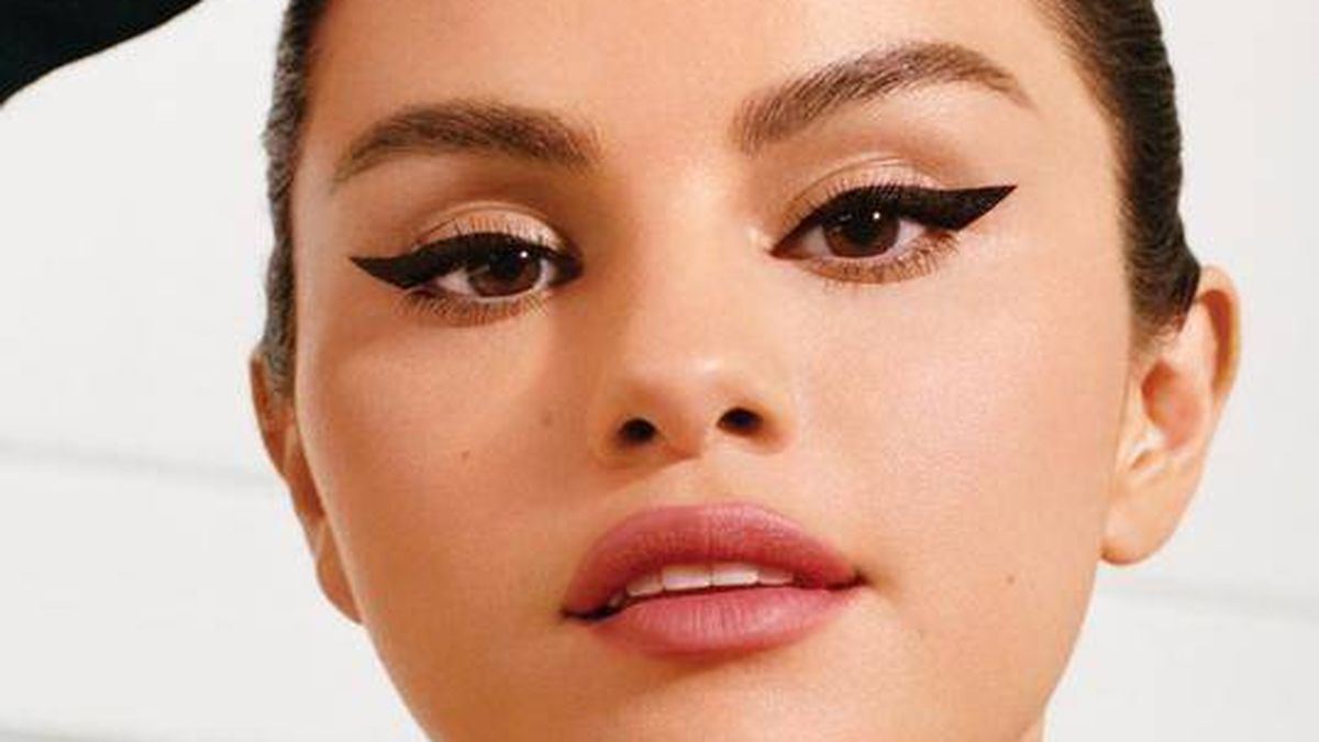 Cómo ser Selena Gomez en un tutorial de belleza con muchos pasos y confesiones