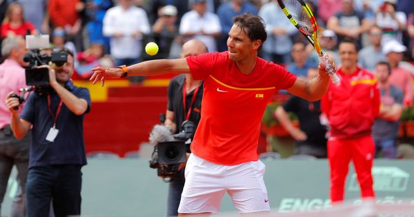 Foto: Nadal, jugando con España en la Davis. (Reuters) 
