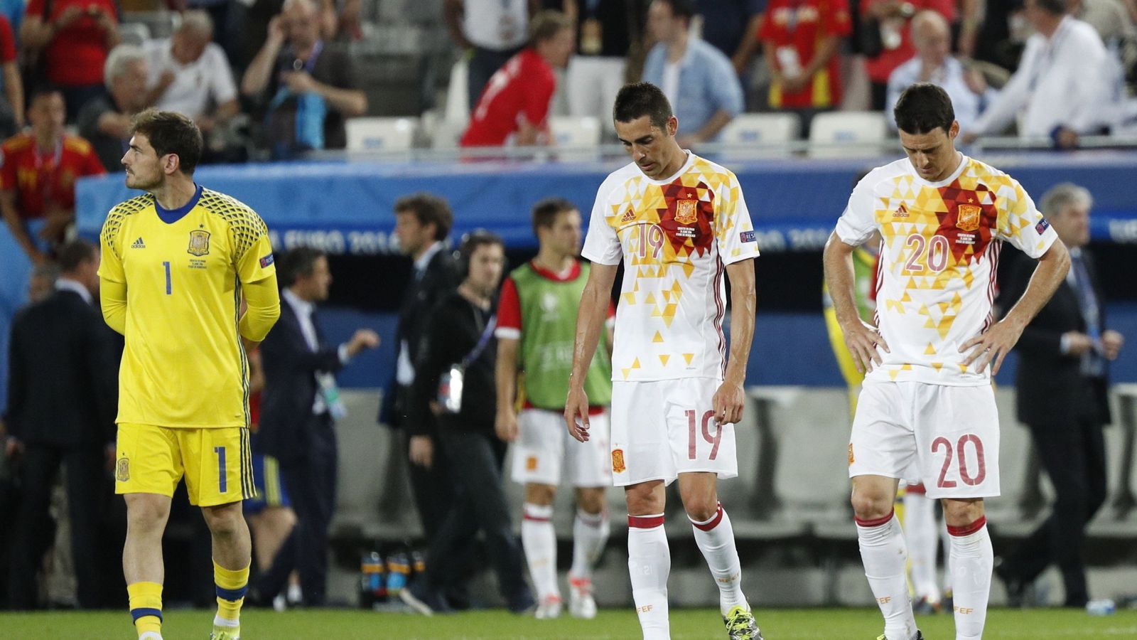 Foto: Los jugadores de la selección española tras caer derrotados 2-1 ante Croacia (EFE)