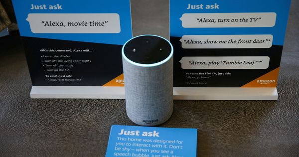 Foto: Amazon Echo es otro de los altavoces inteligentes que vende la compañía de Jeff Bezos. (Reuters)