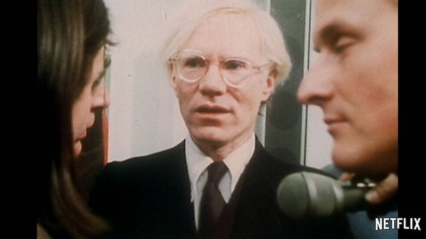 Andy Warhol, en otro momento de la serie documental. (Netflix)