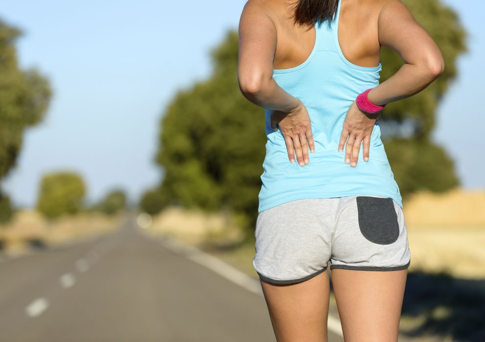 Foto: El dolor de espalda puede aliviarse y prevenirse realizando determinados ejercicios. (iStock)