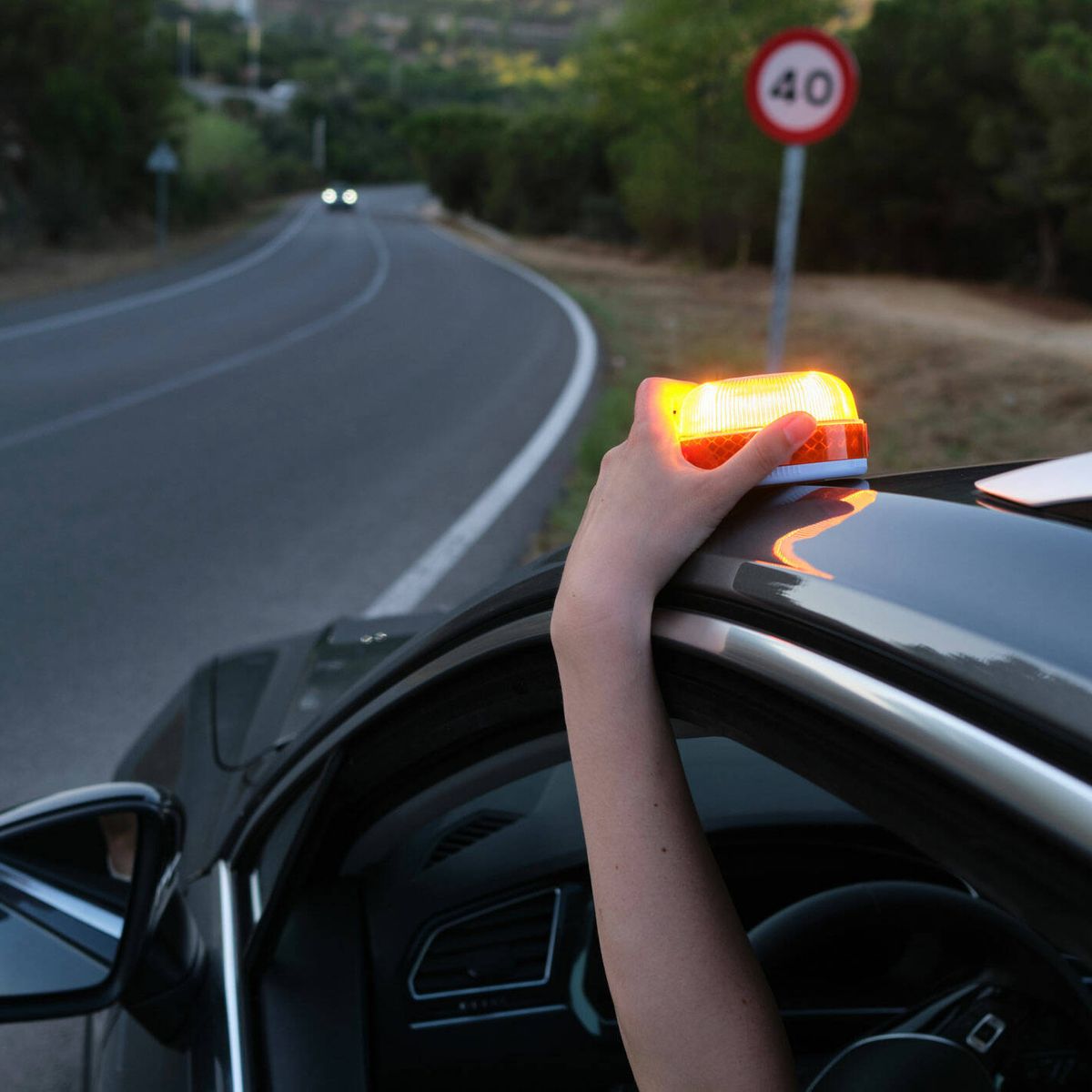 Luz Emergencia Coche homologado dgt Baliza de señalización homologada V16 /  Señal de Luces de Emergencia para Coche, Moto, camión y Bicicleta Help