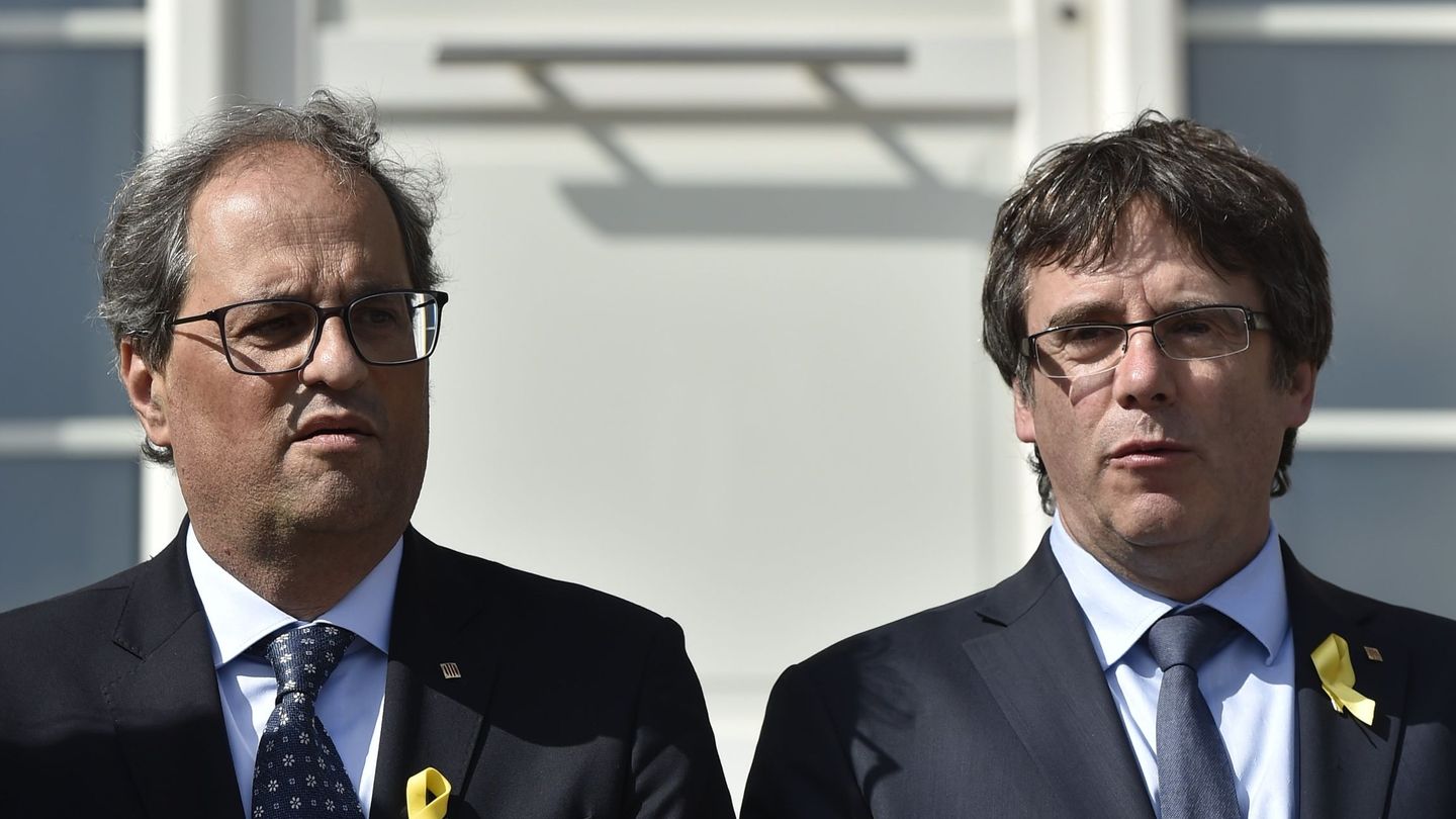 Quim Torra y Carles Puigdemont en Waterloo. (Reuters) 