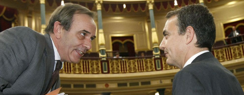 Foto: Esquizofrenia en el PSOE: pacta subir los impuestos a los más ricos y poco después se arrepiente