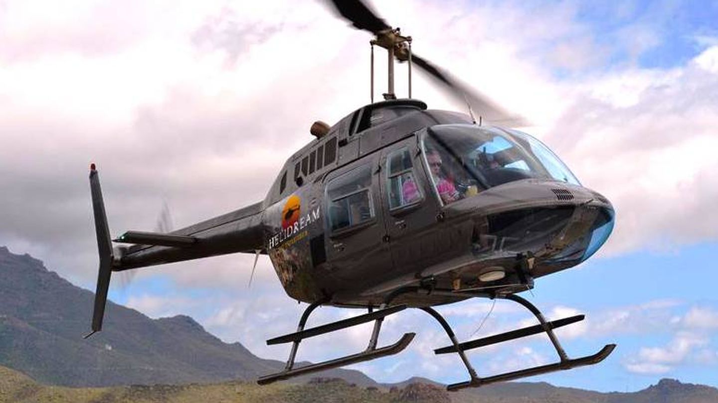 En helicóptero y sobrevolando Tenerife, un sueño. (Foto: Helidream)