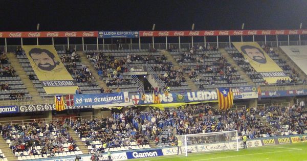 Foto: Pancartas por la libertad de 'los Jordis' en Lleida (Plataforma Pro Seleccions Esportives Catalanes)