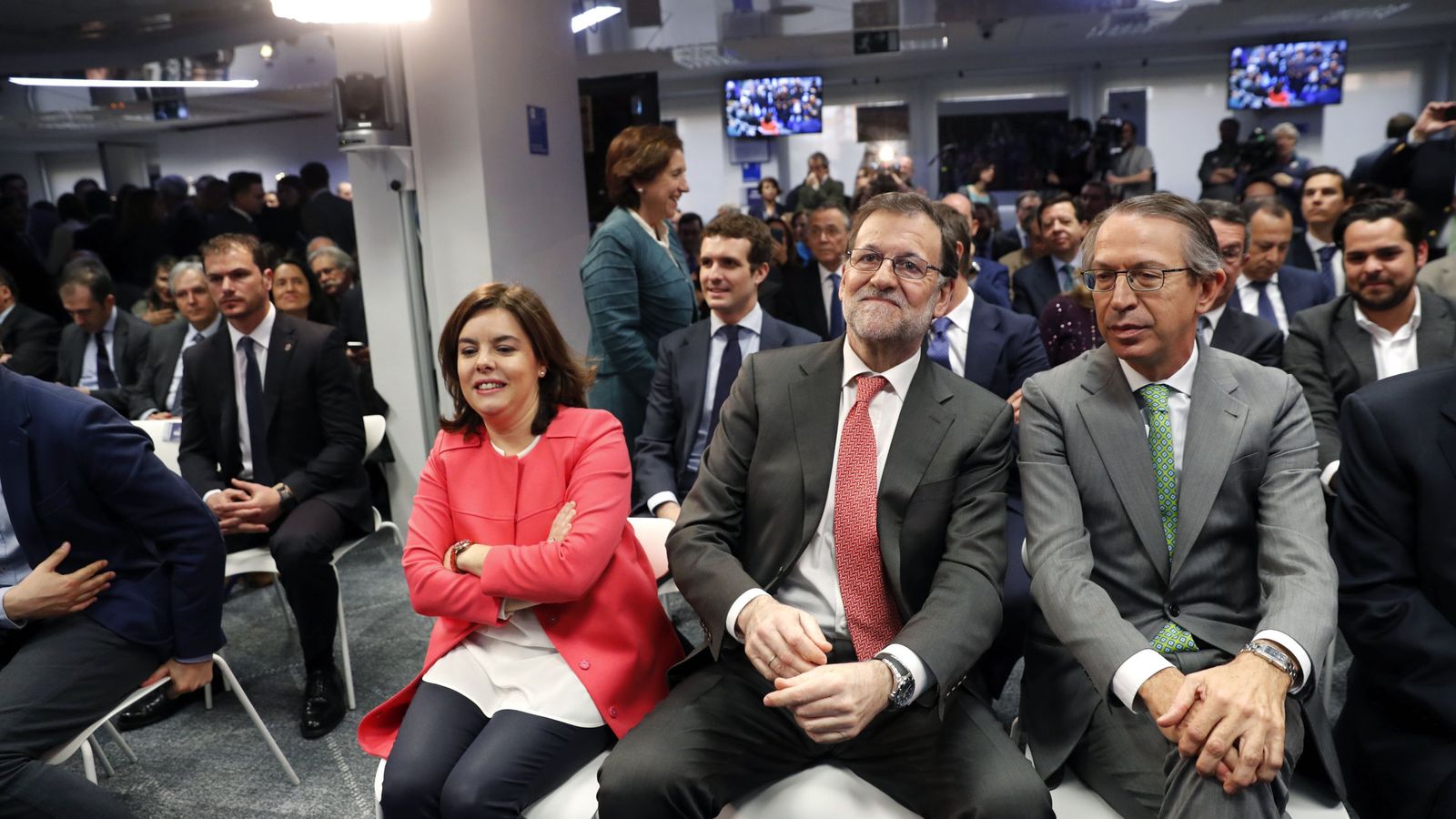 Foto: José Antonio Vera, director de EFE, junto a Mariano Rajoy. (EFE)