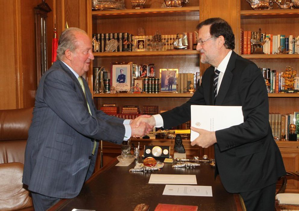 Foto: El rey Juan Carlos y Mariano Rajoy. (Gtres)
