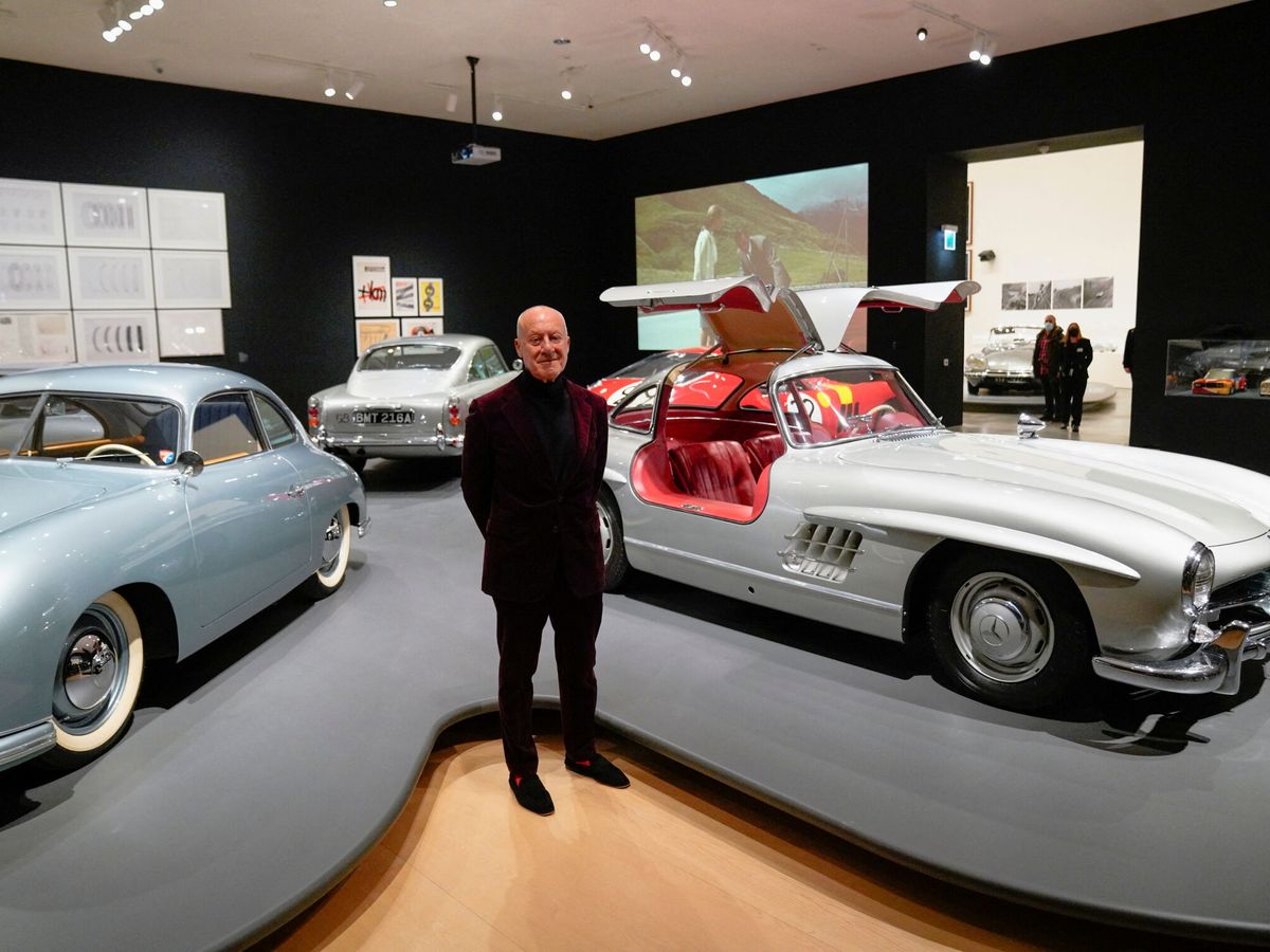 Foto: El arquitecto Norman Foster, en la inauguración de la exposición 'Motion. Autos, arte y arquitectura' en Bilbao. (Reuters/Vincent West) 
