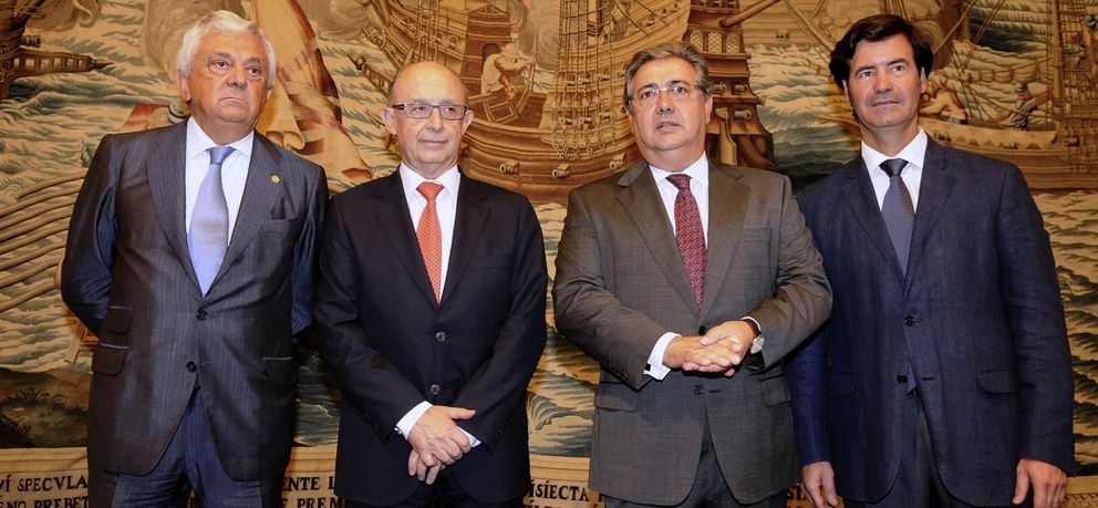 Montoro y Zoido, entre los presidentes de la Cámara de Comercio y los Empresarios de Sevilla.