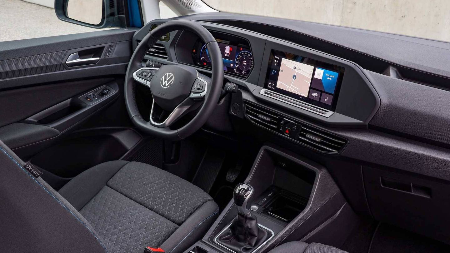 Interior muy tecnológico para hacer la vida más fácil a su conductor. 