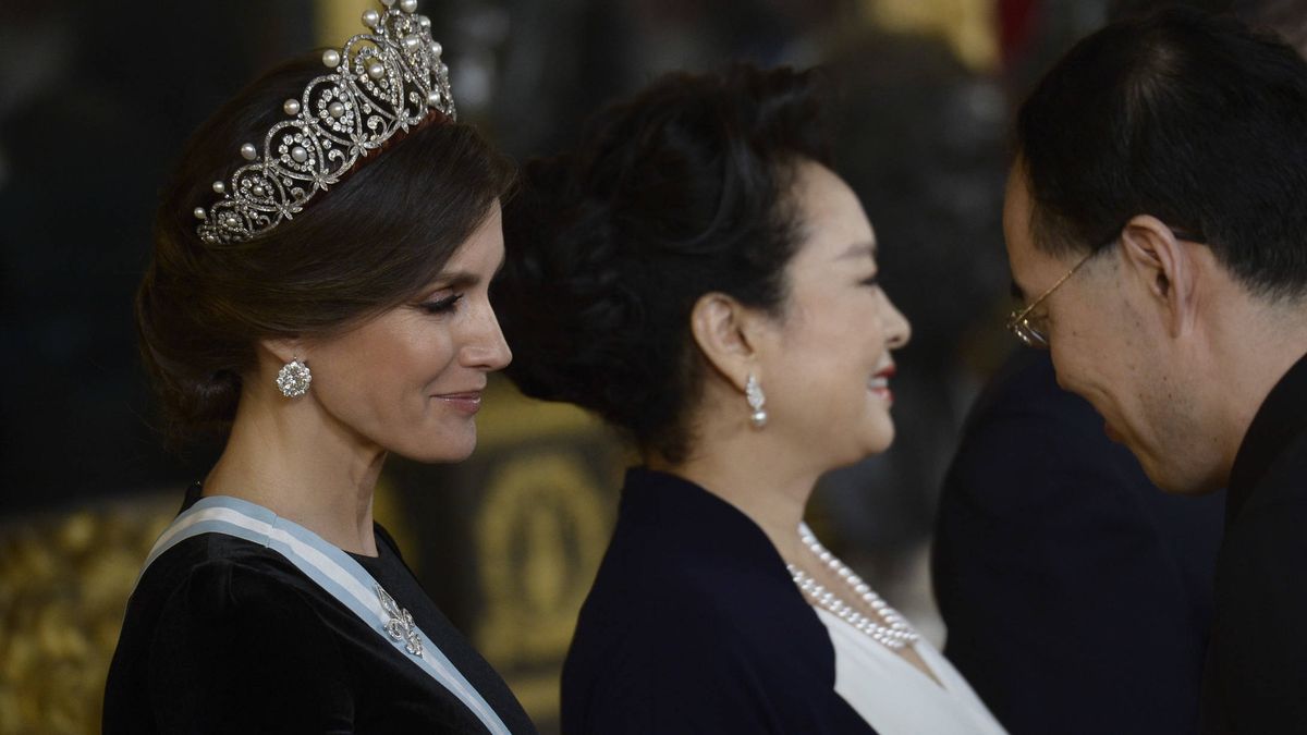 La reina Letizia estrena la tiara Rusa, la única del joyero real que le quedaba por lucir