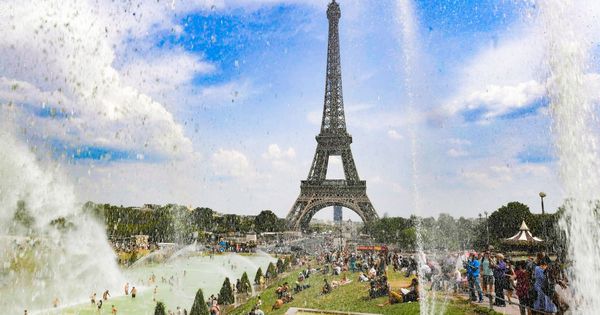 Foto: París cambiará los jardines que rodean a la Torre Eiffel. (EFE)