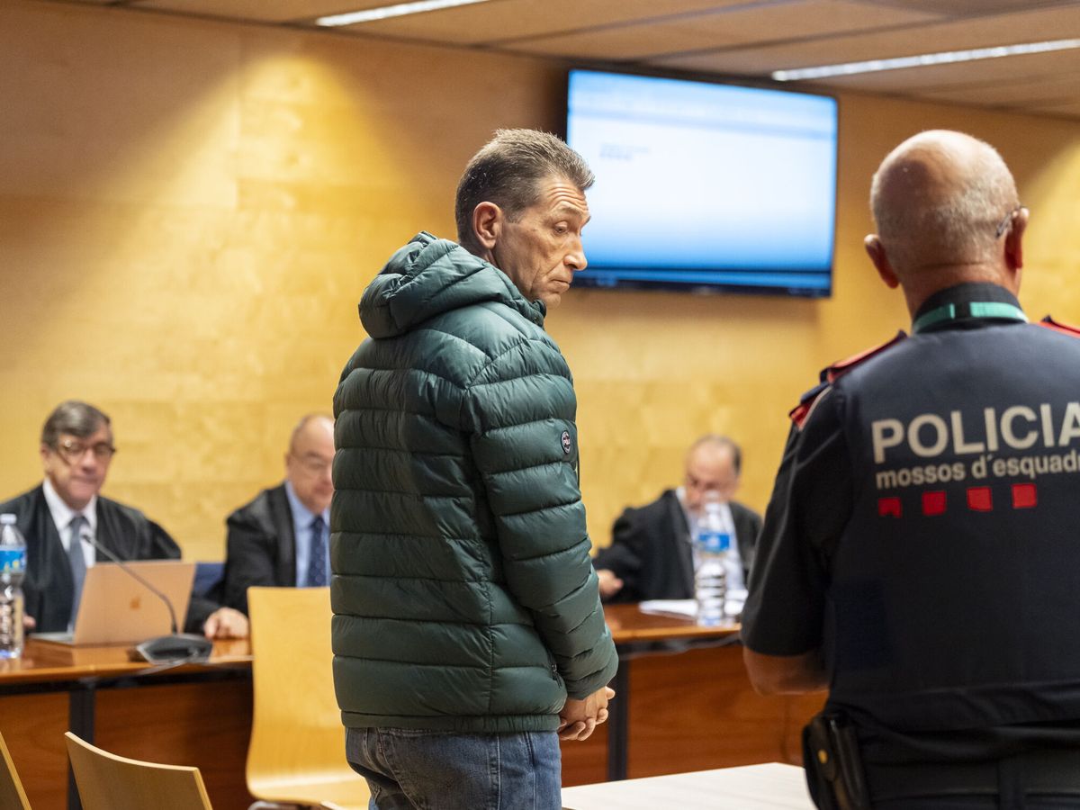 Foto: El acusado de estrangular a su pareja en Lloret de Mar en 2020 declara en el juicio en la Audiencia de Girona. (EFE/David Borrat)