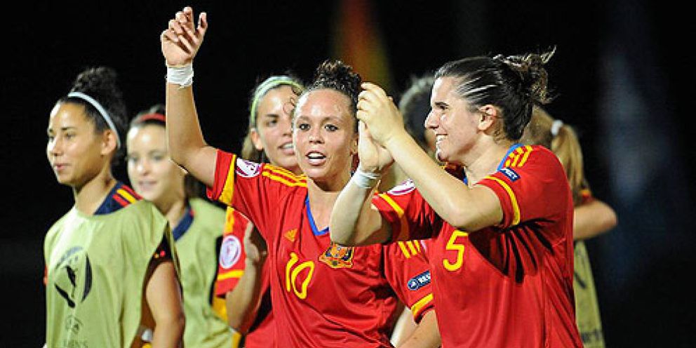Foto: Las chicas de la Sub 19 recogen el testigo de la Absoluta para jugar con Portugal las semifinales