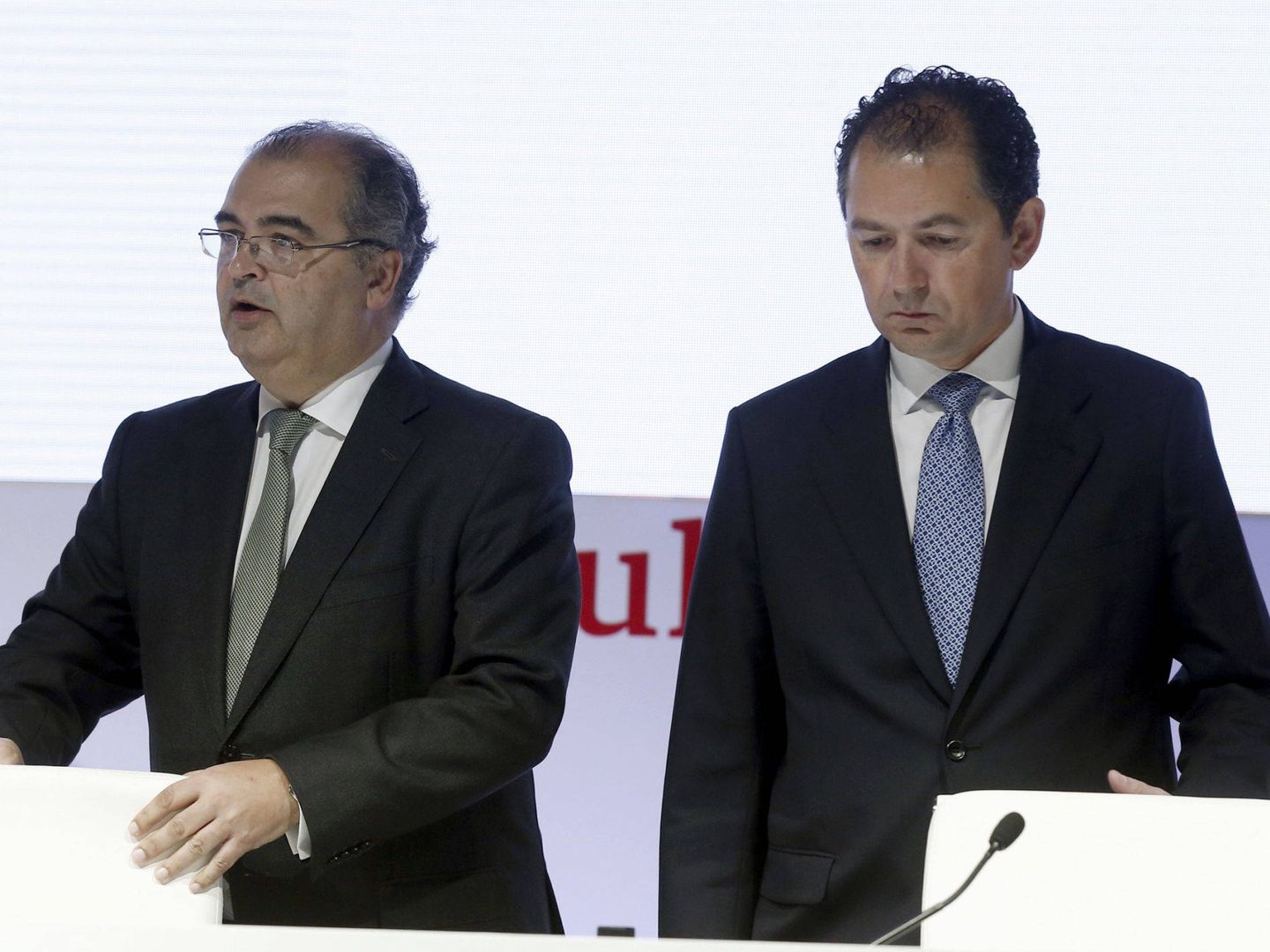 Ángel Ron y Francisco Gómez, presidente y CEO del Popular en 2016. (EFE)
