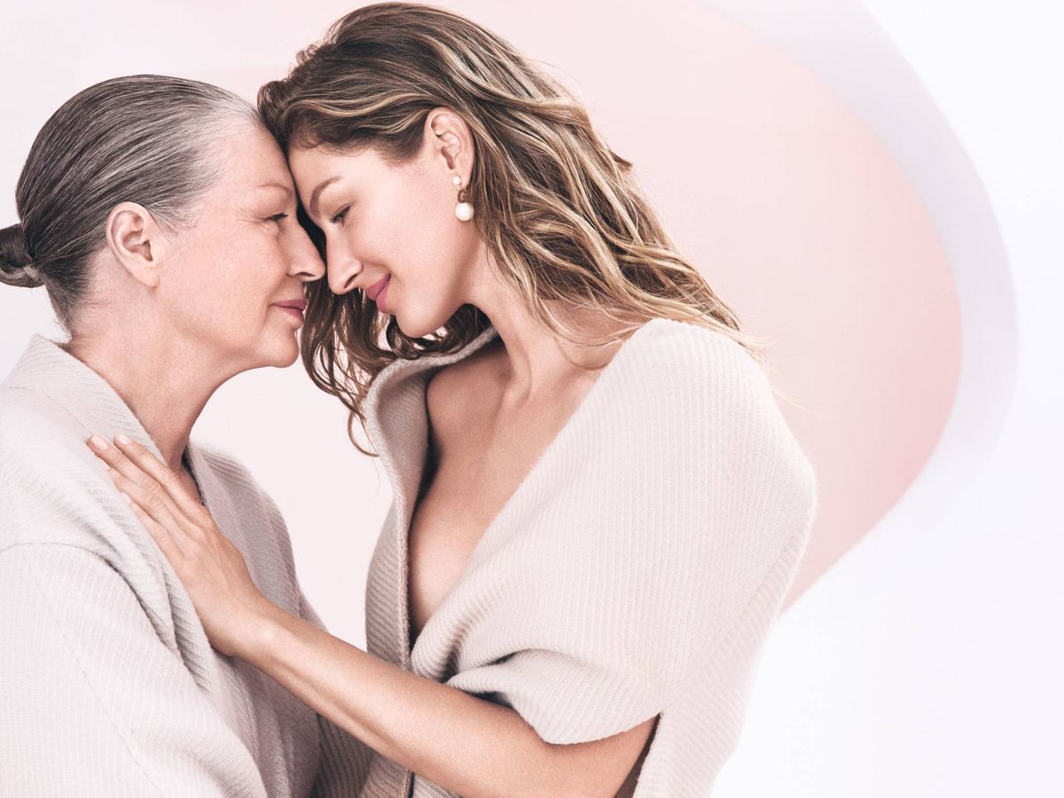 Foto: Gisele Bündchen, con su madre en la última campaña de Dior. (Cortesía)