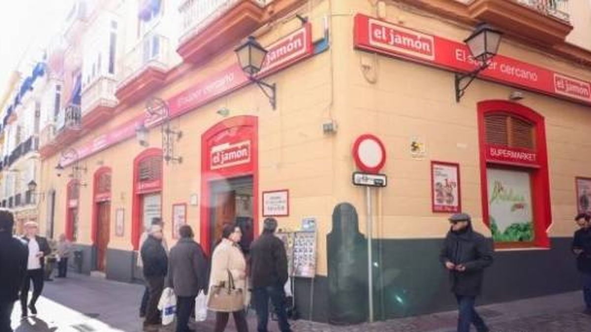Más concentración en el súper andaluz: El Jamón compra 20 en Cádiz y Málaga