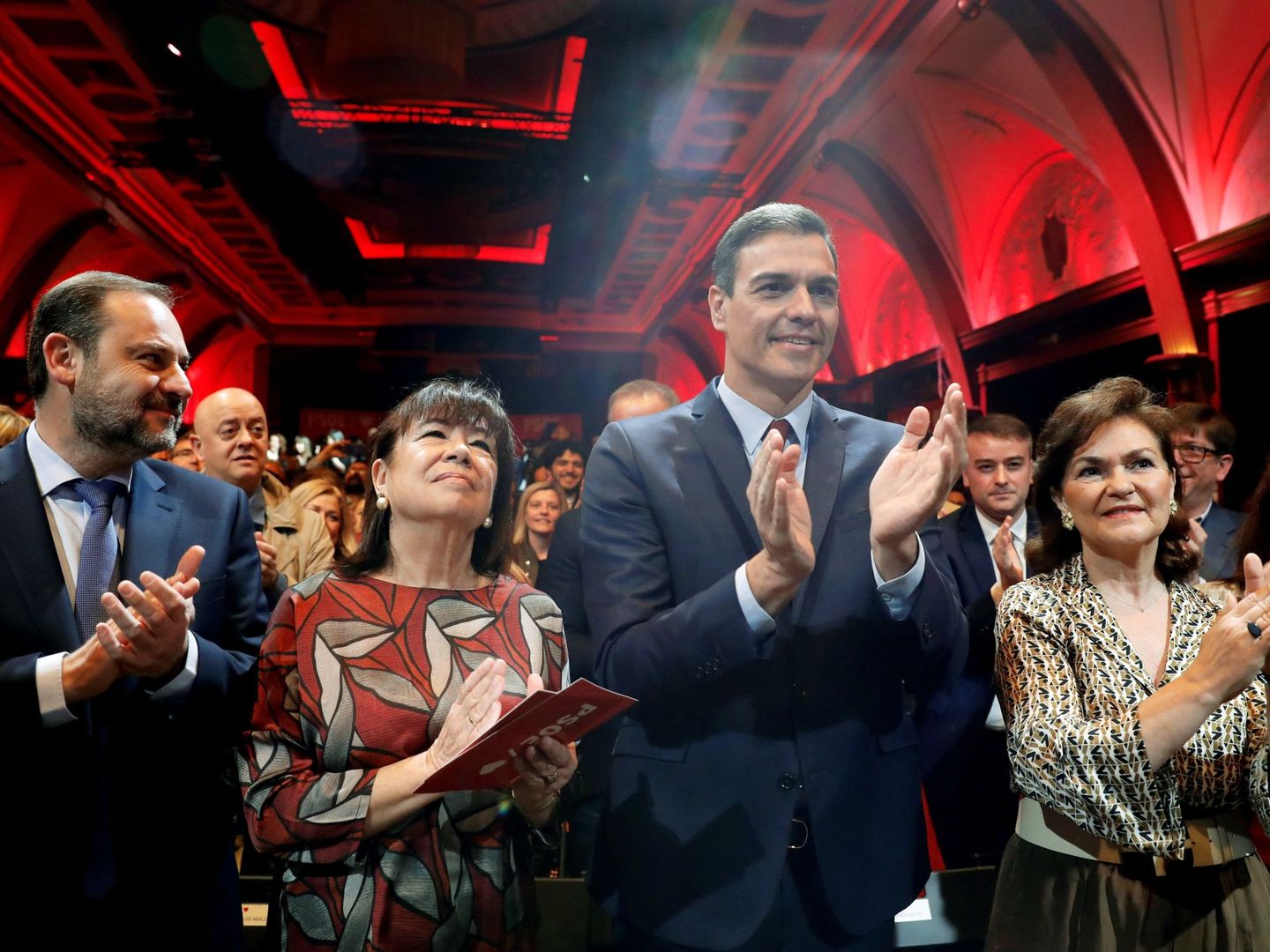 Pedro Sánchez, con Cristina Narbona, José Luis Ábalos y Carmen Calvo, este 27 de marzo en la presentación de las 110 medidas del programa del PSOE para el 28-A. (EFE)