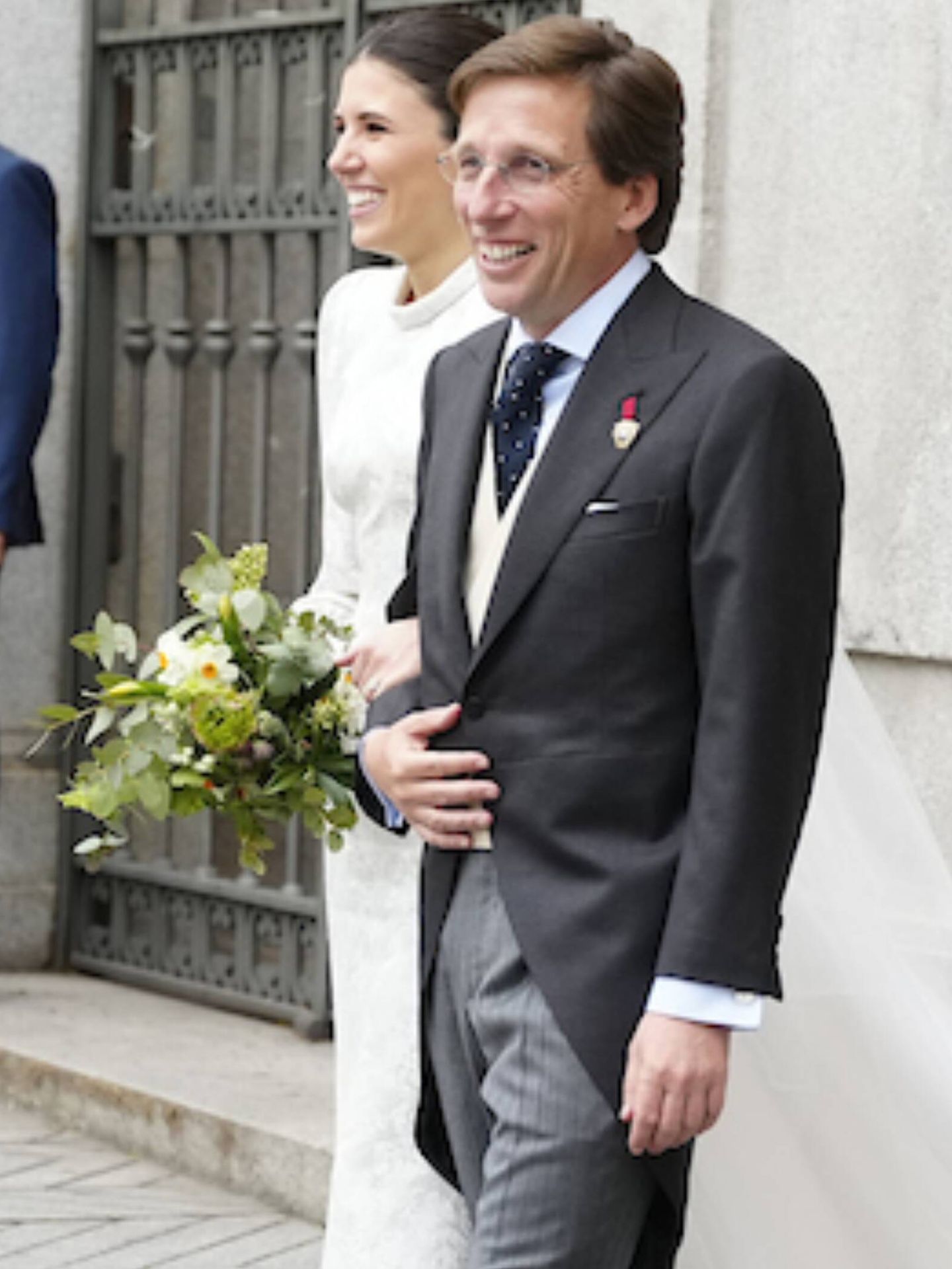 Teresa Urquijo y José Luis Martínez-Almeida, en su boda. (LP)