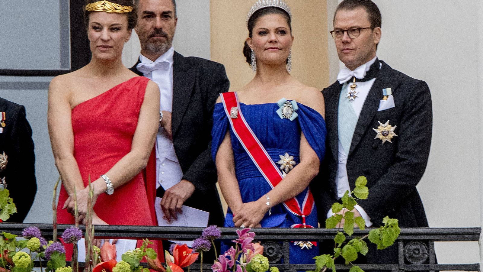 Foto: Désirée junto a su prima, la princesa Victoria de Suecia, y su marido. (Gtres)