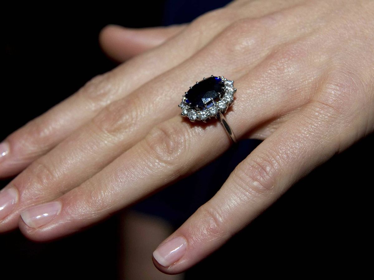 Foto: El anillo de compromiso de Kate Middleton. (Getty)