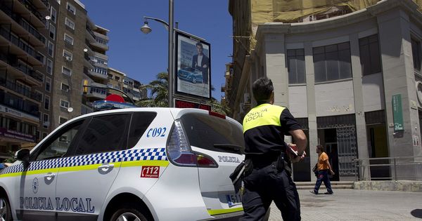 Foto: La Policía Local de Málaga detuvo al delincuente (EFE/Daniel Pérez)