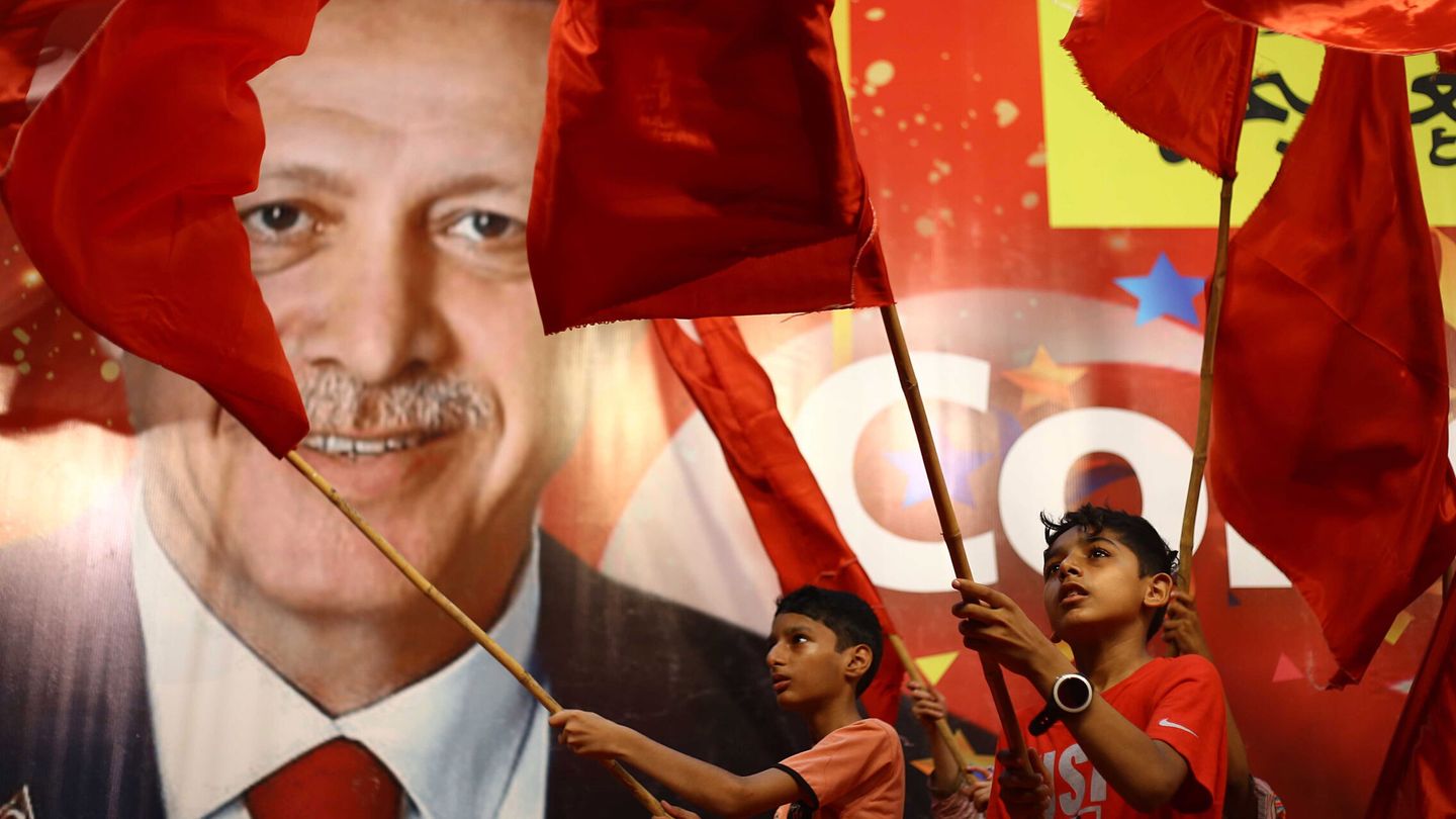 Imagen de Erdogan el día de las elecciones presidenciales de Turquía. Shahzaib Akber / EFE 