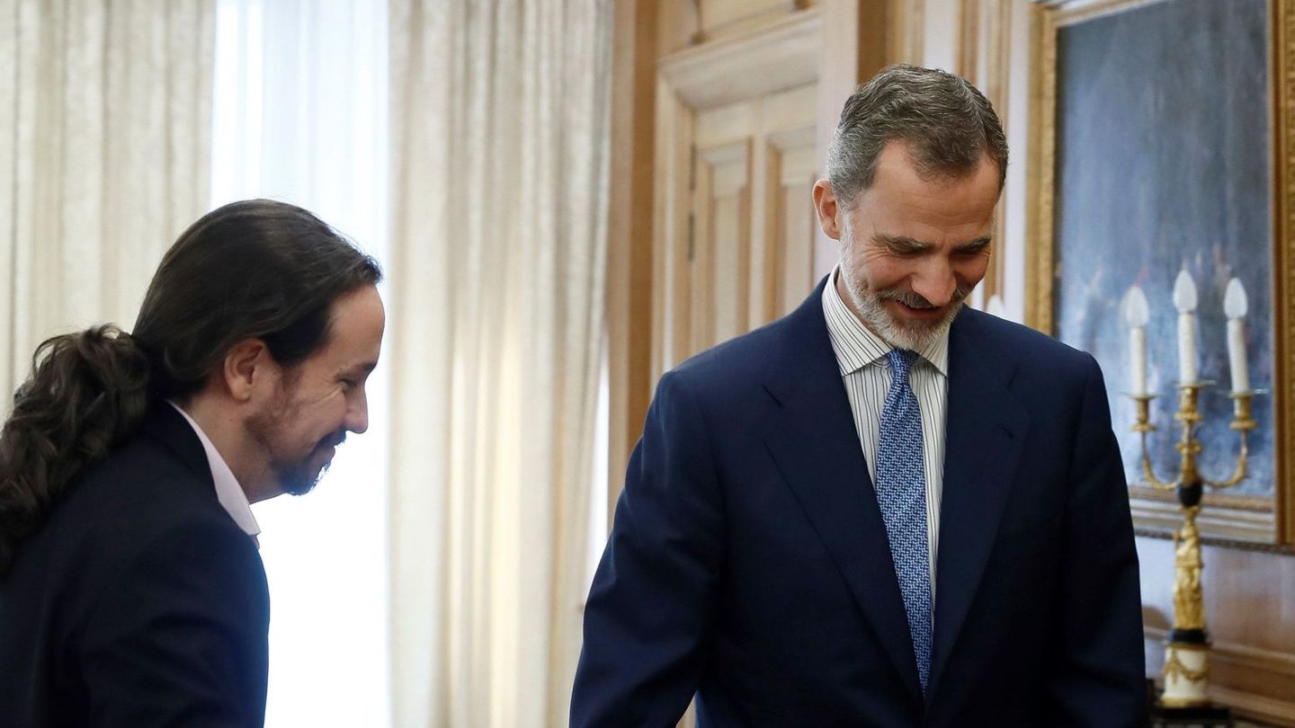 El rey Felipe VI recibe en audiencia al líder de Unidas Podemos Pablo Iglesias. (EFE)