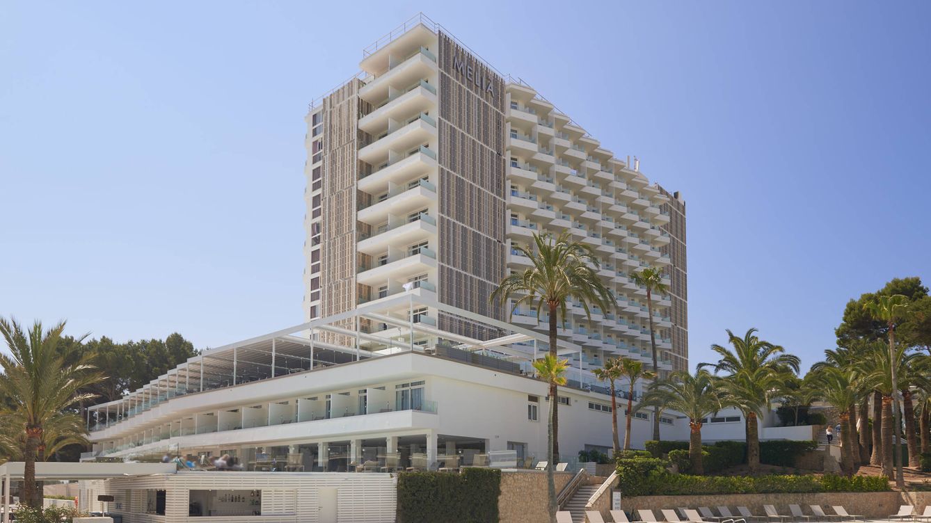 Foto: Un vista del remodelado hotel Calvià Beach, en la zona madura de Magaluf.