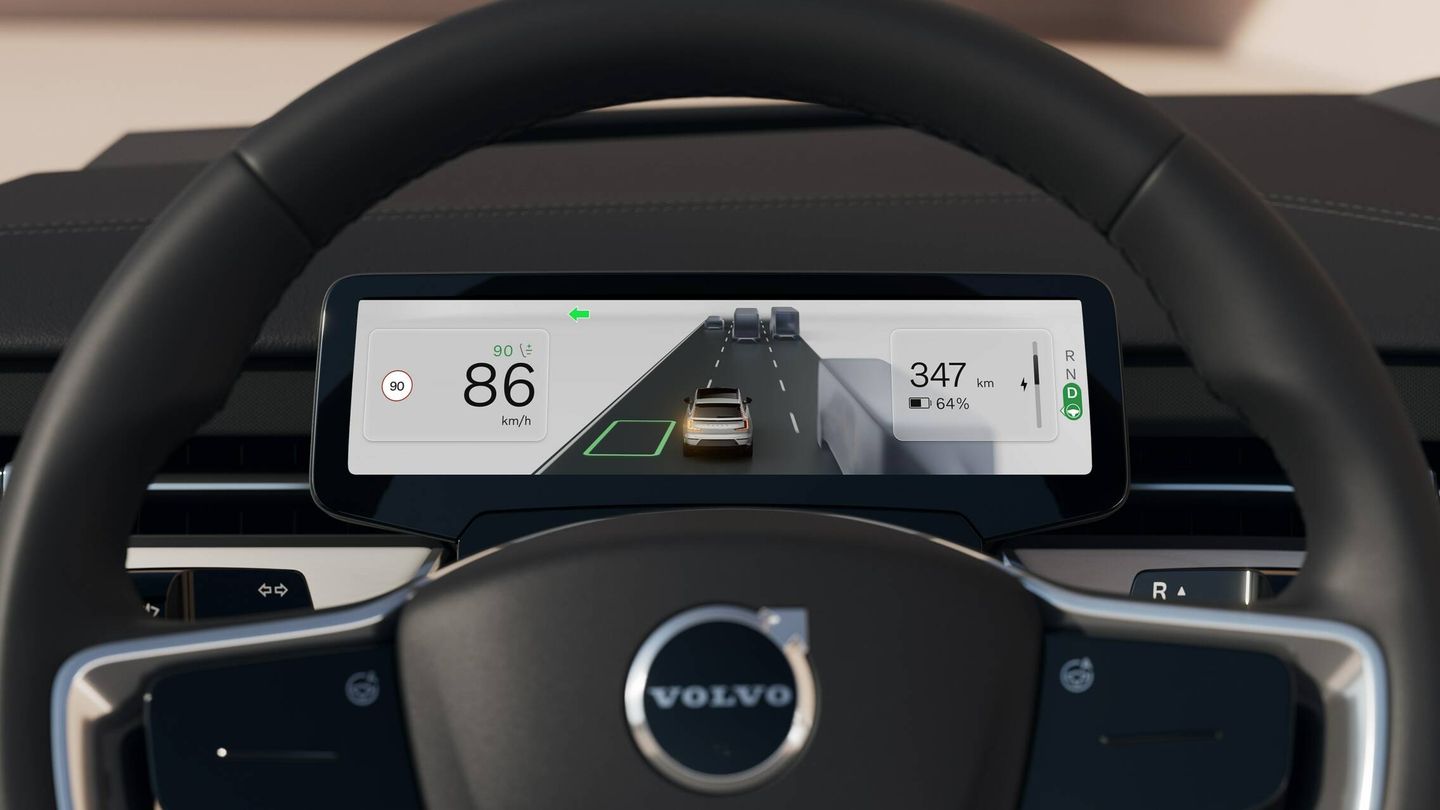 La pantalla frente al conductor representa las condiciones de la vía con más detalle que nunca.