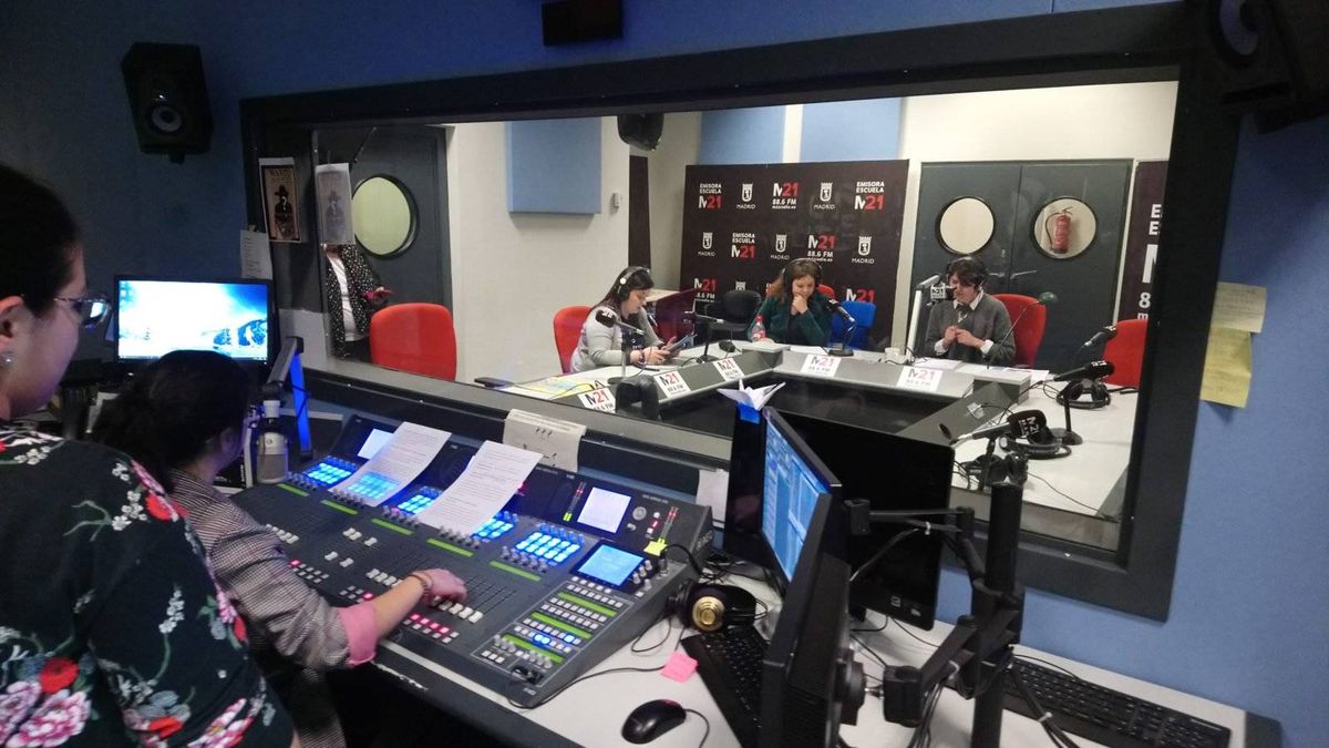 El Ayuntamiento de Madrid quiere recuperar la frecuencia en la que emitía 'Radio Carmena'