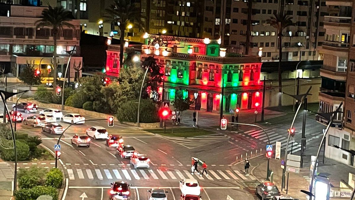 El bulo de las luces 'promarroquíes' en Murcia que resultaron ser alumbrado navideño