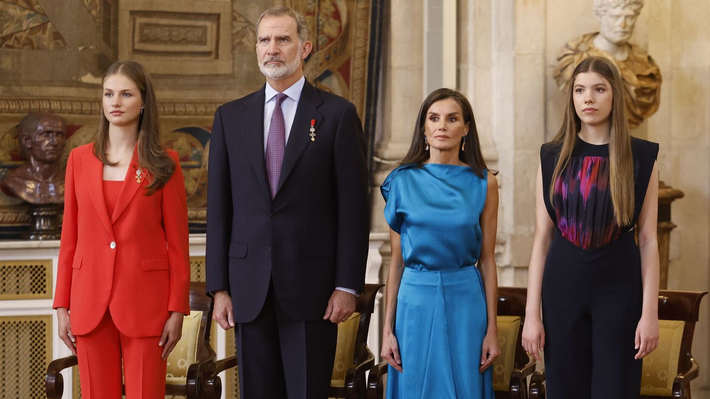 La familia real en el X aniversario de la proclamación como rey de Felipe VI. (EFE/Chema Moya)