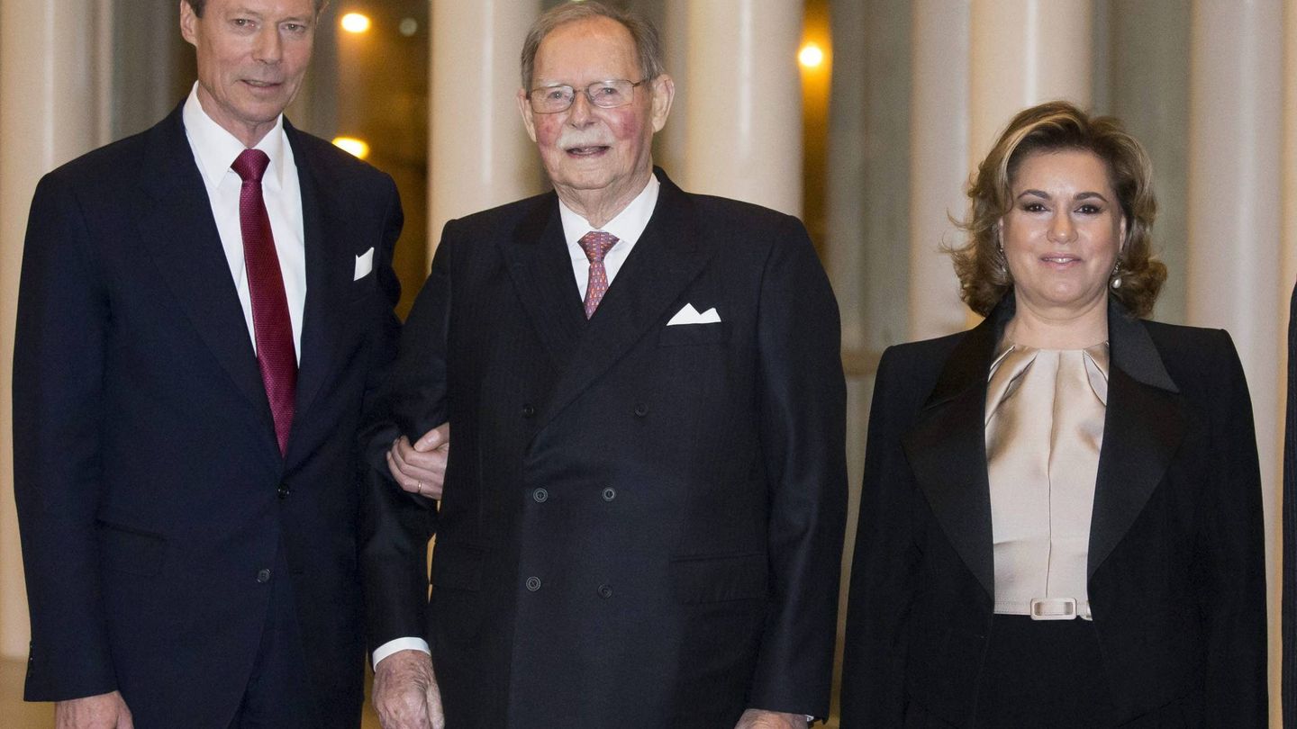 El gran duque Juan con su hijo y su nuera. (CP)