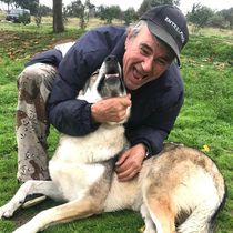 Foto: Marcos Rodríguez Pantoja, el 'Niño Lobo' de Sierra Morena. (Raquel Álvaro)