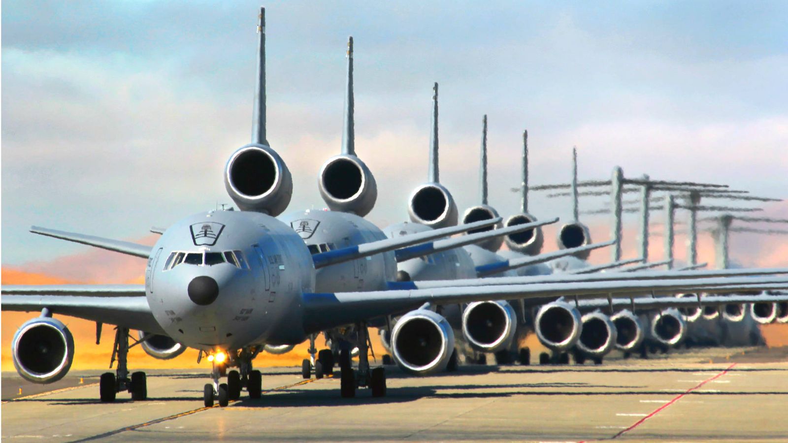 Foto: Decenas de aviones de la USAF KC-10A de repostaje en el aire. (Foto: USAF)